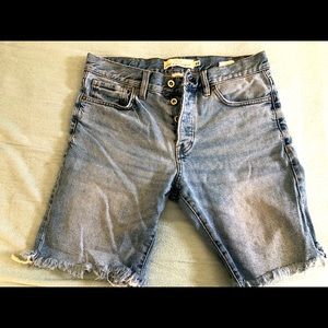 Mid Wash Short Cutoffs